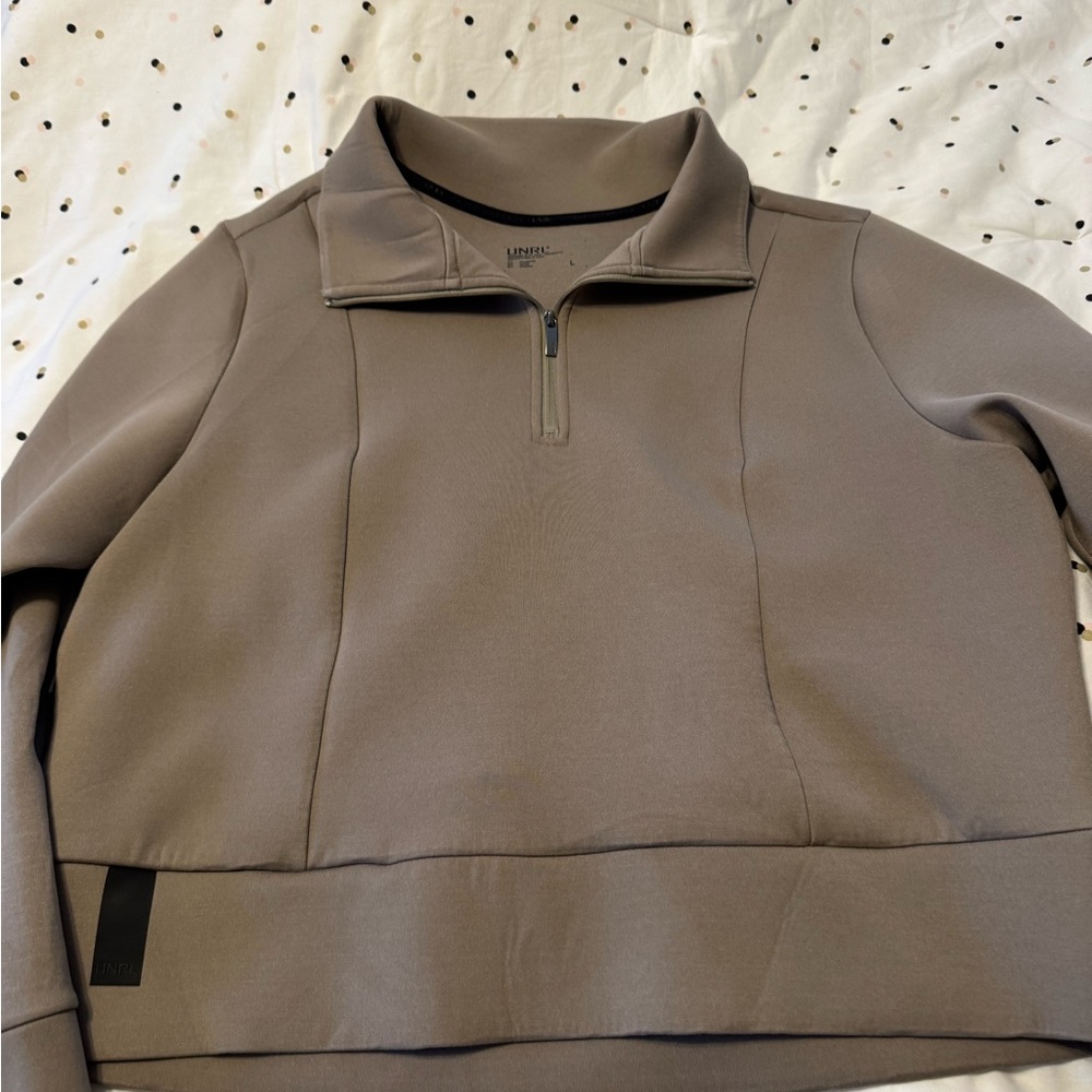 Women's Cropped Quarter-Zip Sweatshirt - Taupe